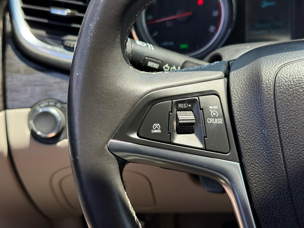 Buick Encore Vehicle Full-screen Gallery Image 20