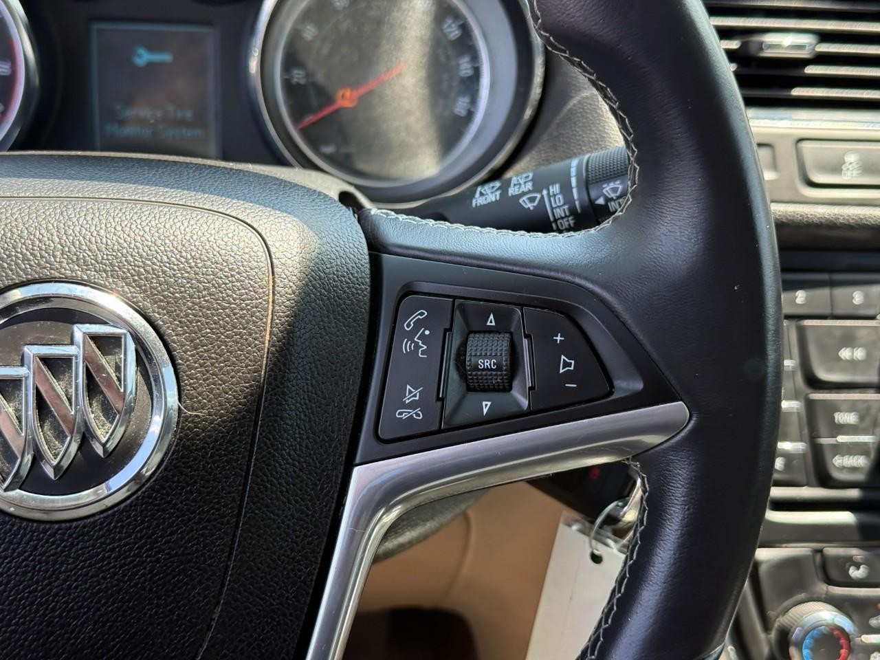 Buick Encore Vehicle Full-screen Gallery Image 21