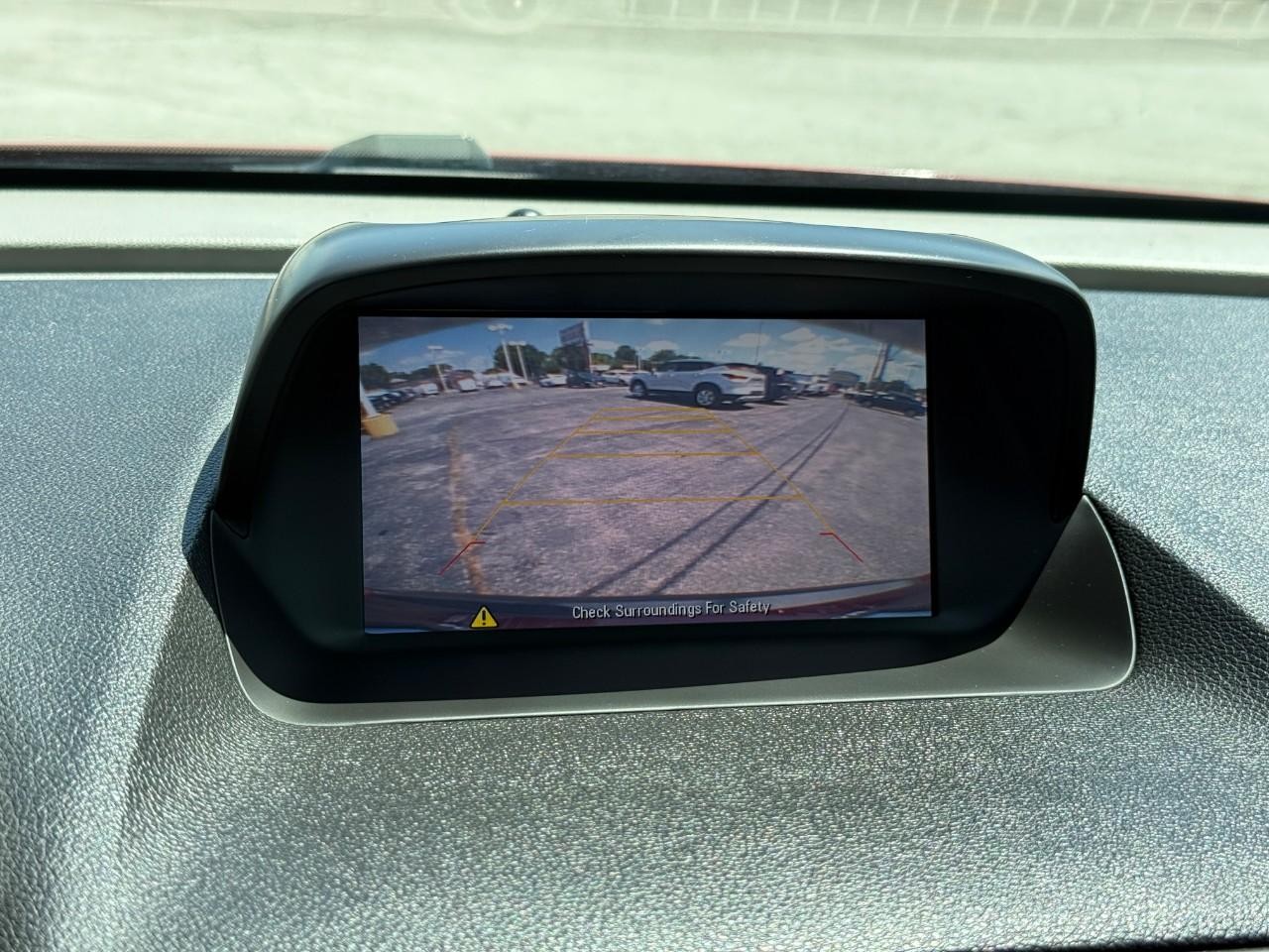 Buick Encore Vehicle Full-screen Gallery Image 23