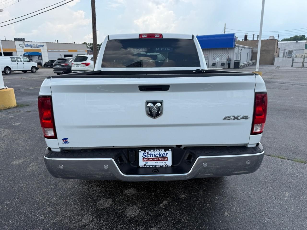 Ram 1500 Classic Vehicle Full-screen Gallery Image 08