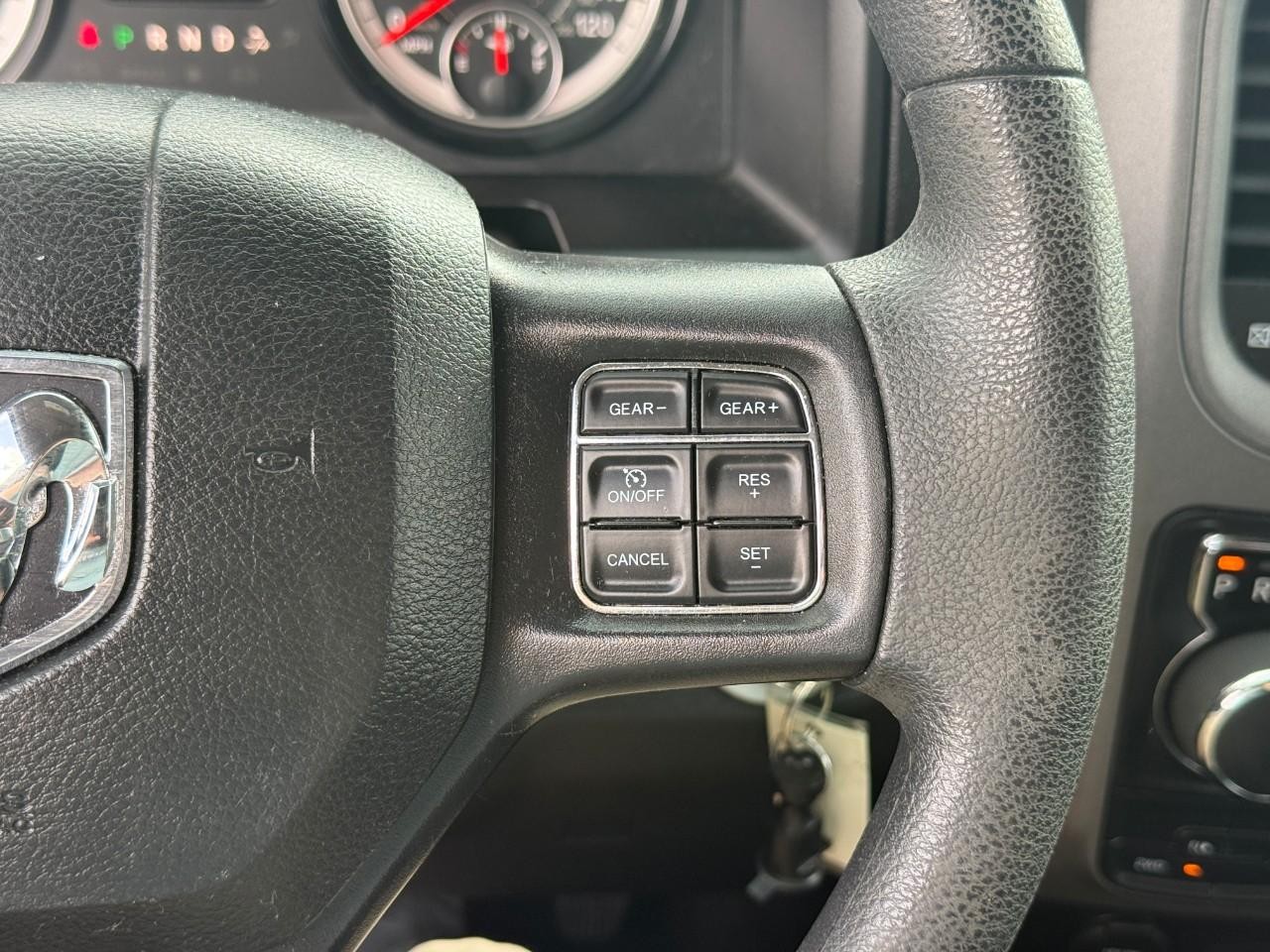 Ram 1500 Classic Vehicle Full-screen Gallery Image 18