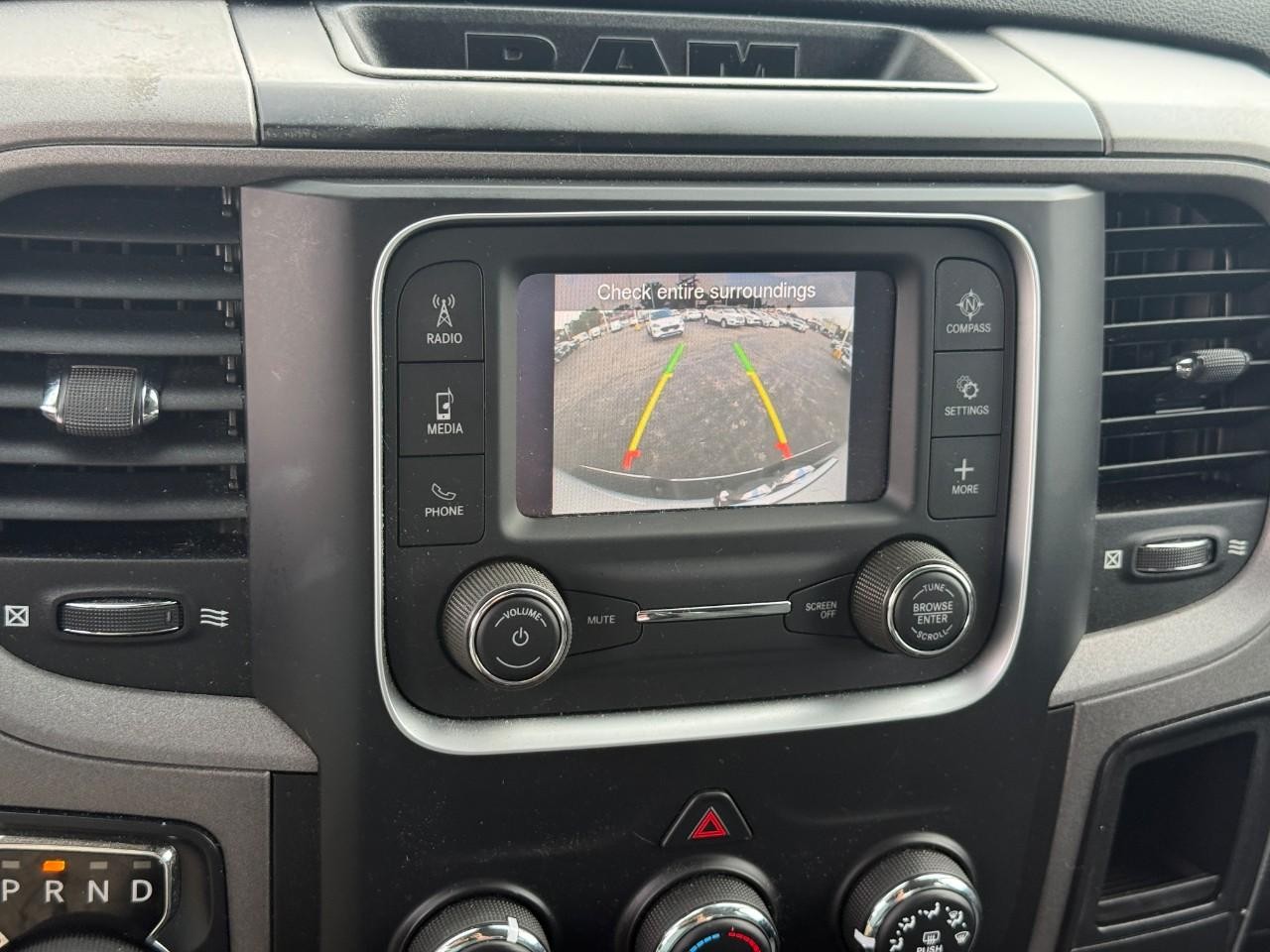 Ram 1500 Classic Vehicle Full-screen Gallery Image 21