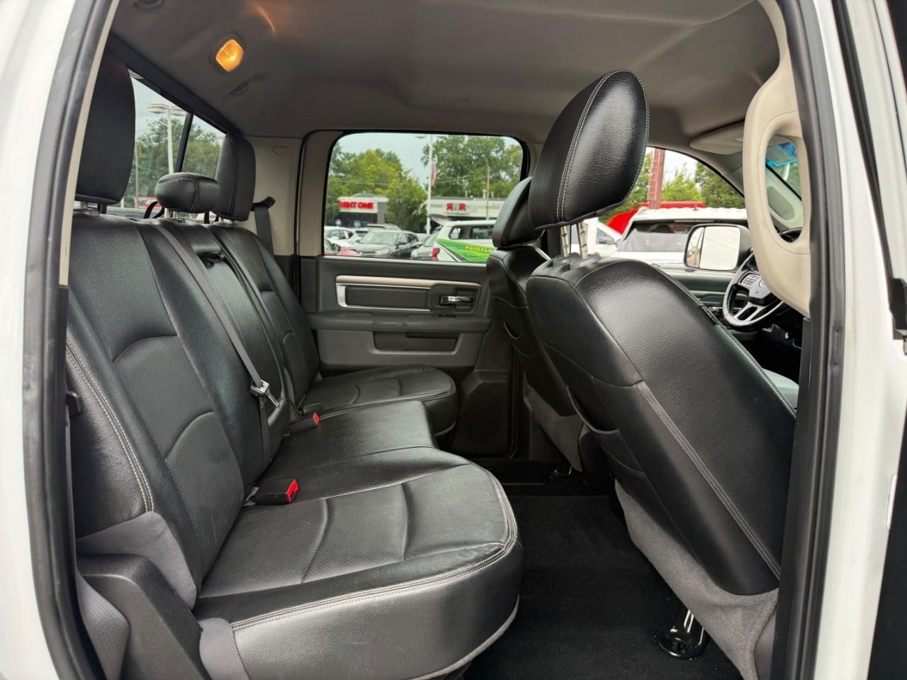 Ram 1500 Vehicle Full-screen Gallery Image 10