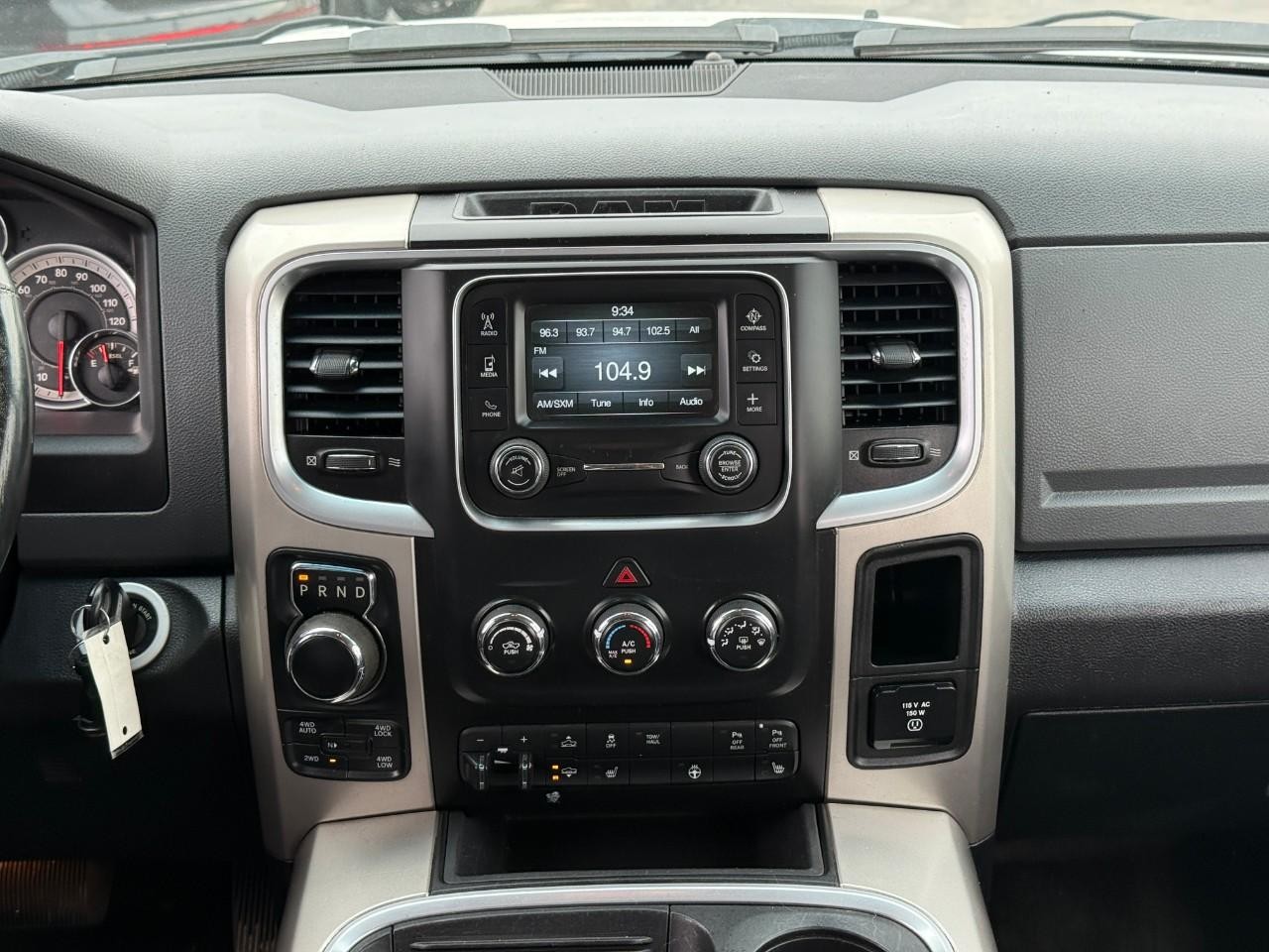Ram 1500 Vehicle Full-screen Gallery Image 13