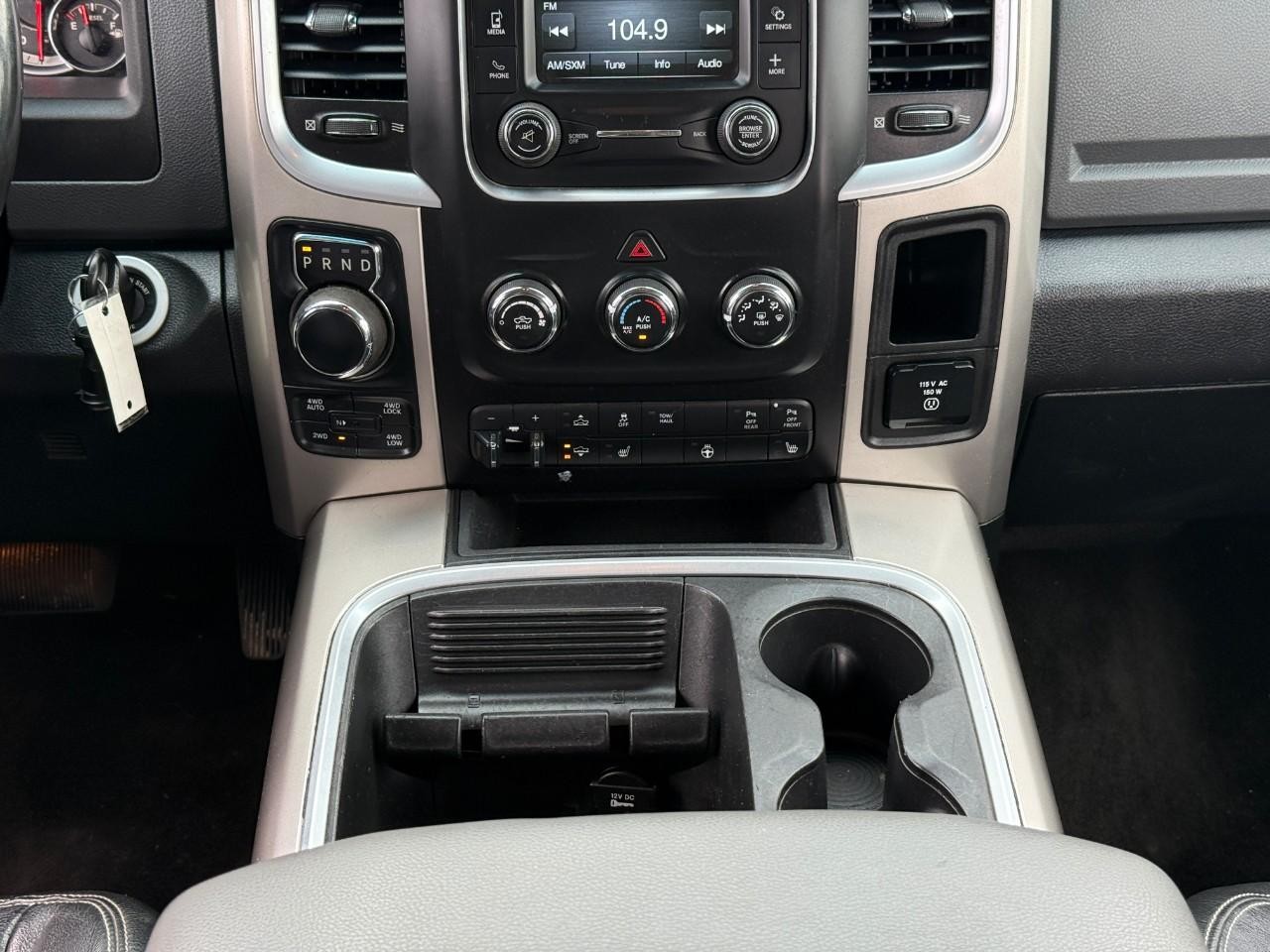Ram 1500 Vehicle Full-screen Gallery Image 14