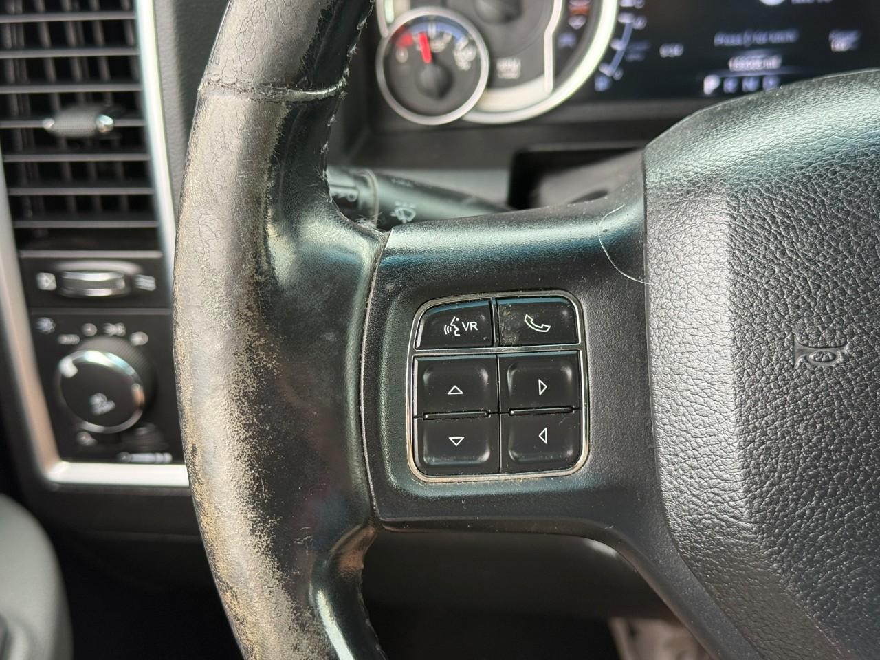 Ram 1500 Vehicle Full-screen Gallery Image 17