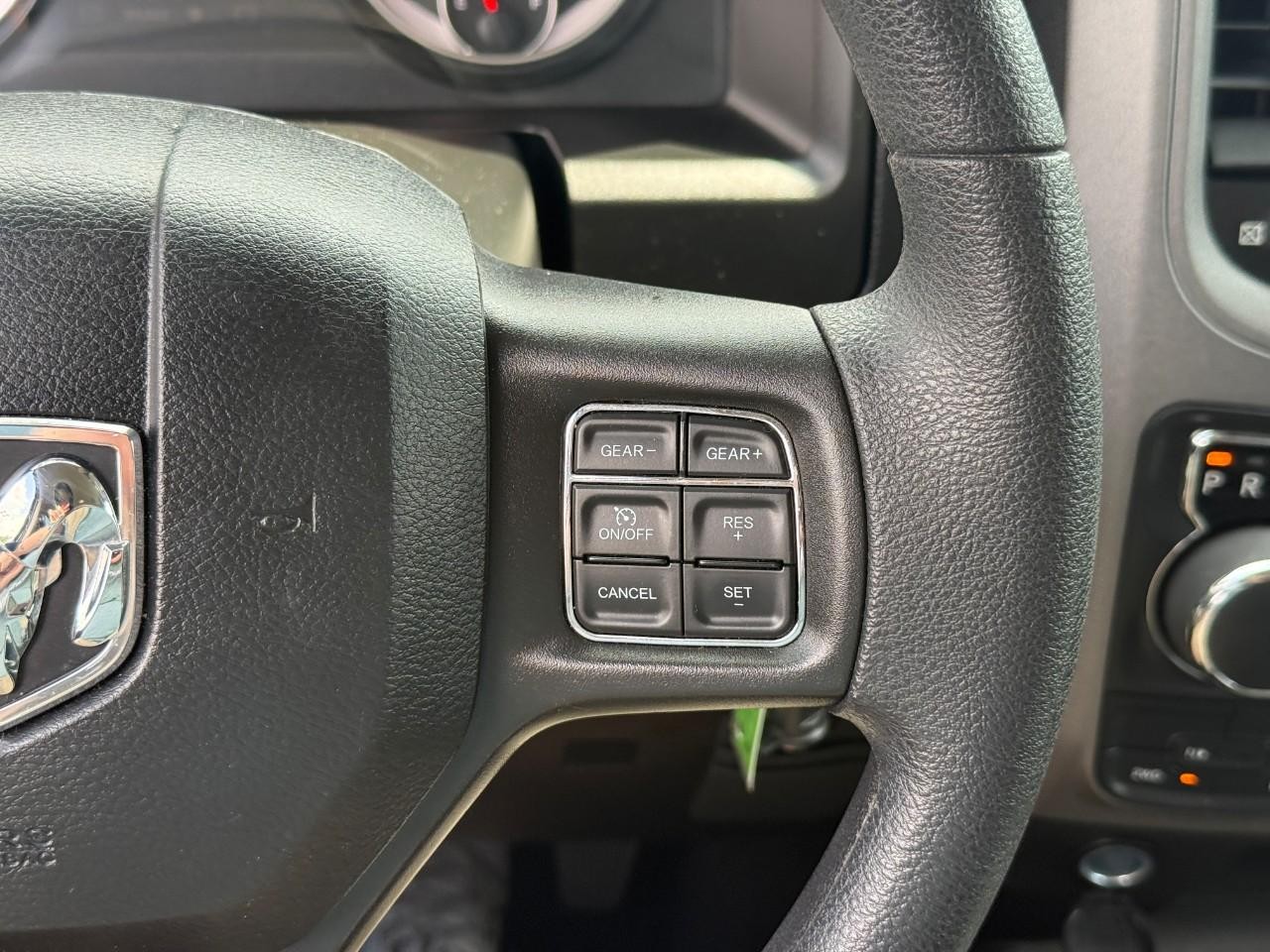 Ram 1500 Classic Vehicle Full-screen Gallery Image 18