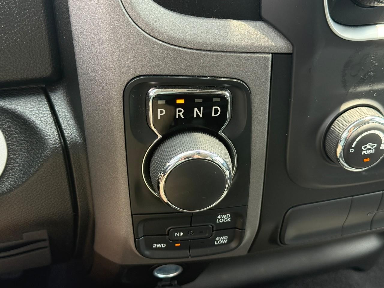 Ram 1500 Classic Vehicle Full-screen Gallery Image 20