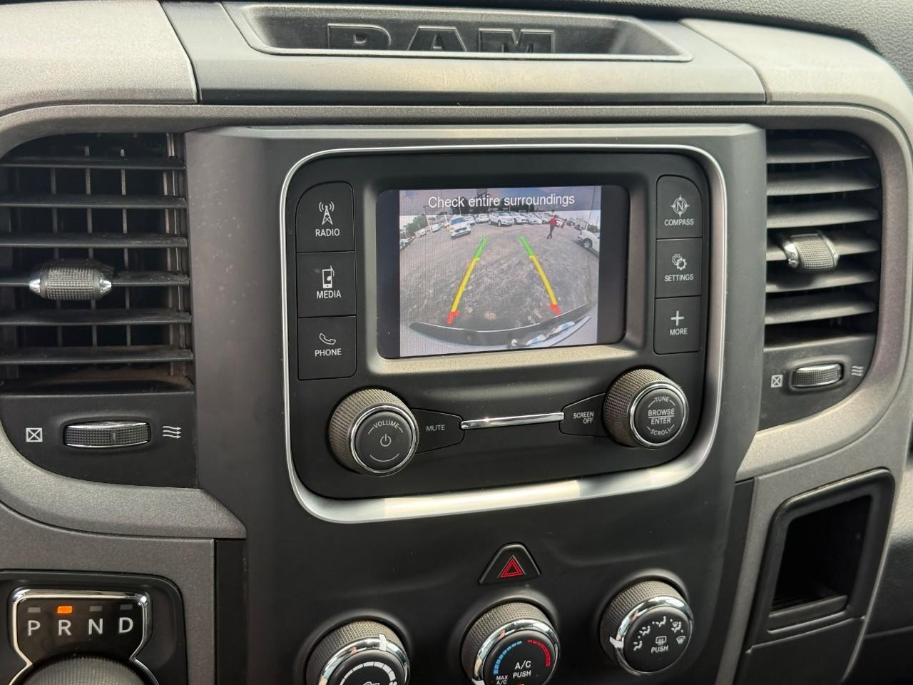 Ram 1500 Classic Vehicle Full-screen Gallery Image 22