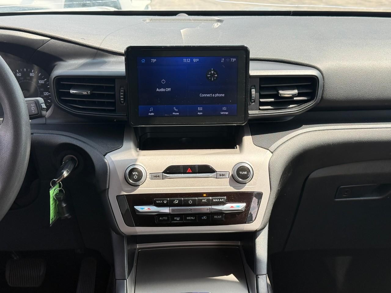 Ford Explorer Vehicle Full-screen Gallery Image 13