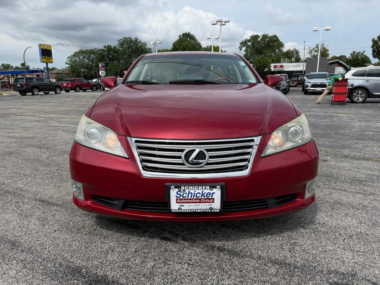 Lexus ES 350 Vehicle Full-screen Gallery Image 06