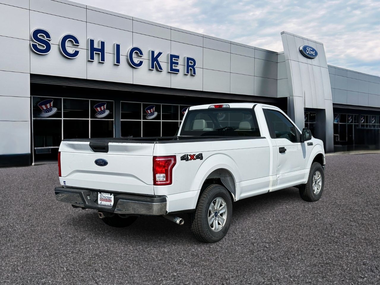 Ford F-150 Vehicle Full-screen Gallery Image 03