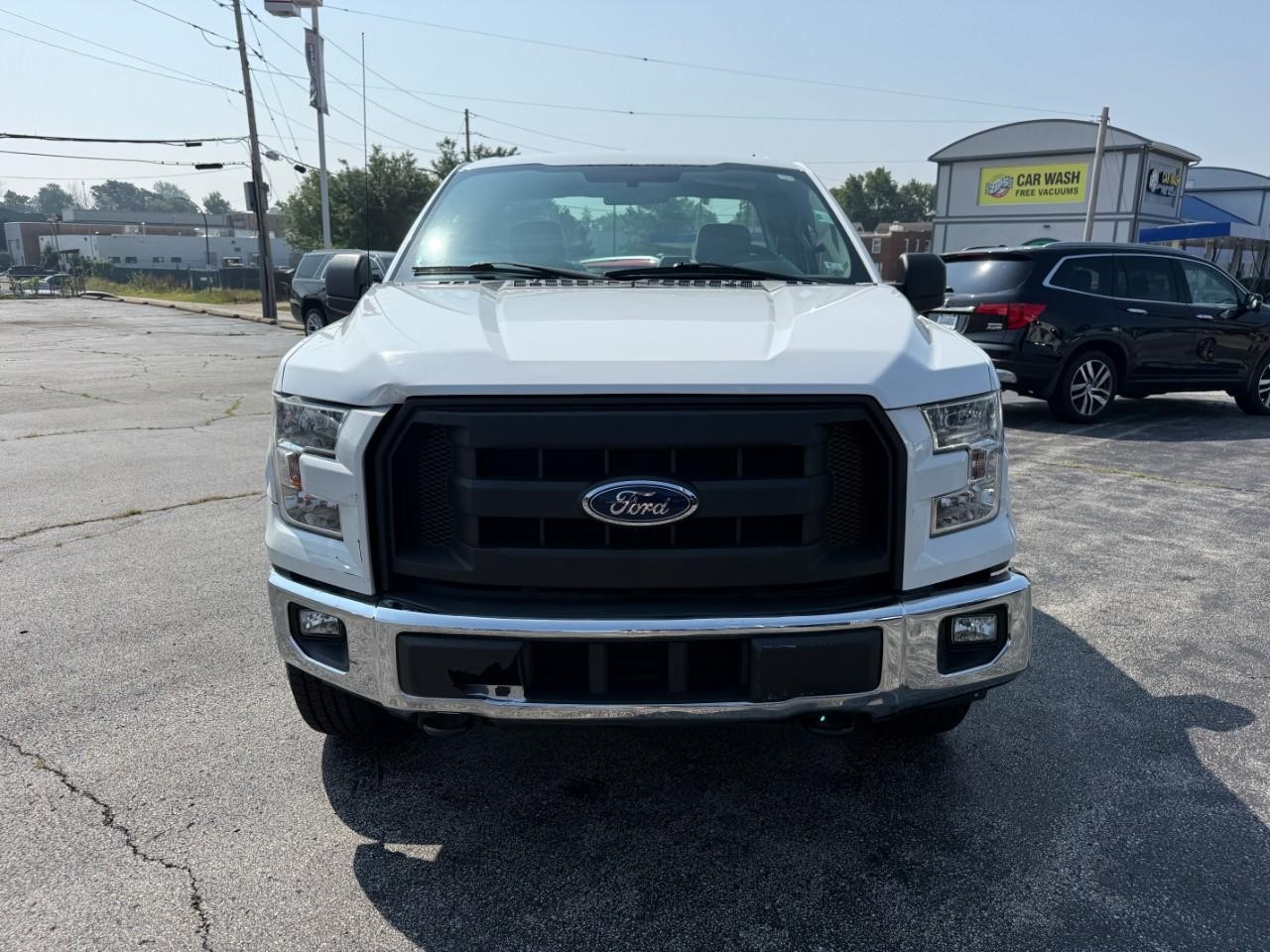 Ford F-150 Vehicle Full-screen Gallery Image 06