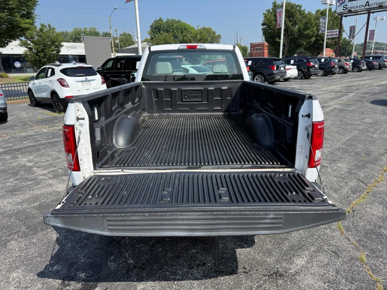Ford F-150 Vehicle Full-screen Gallery Image 08