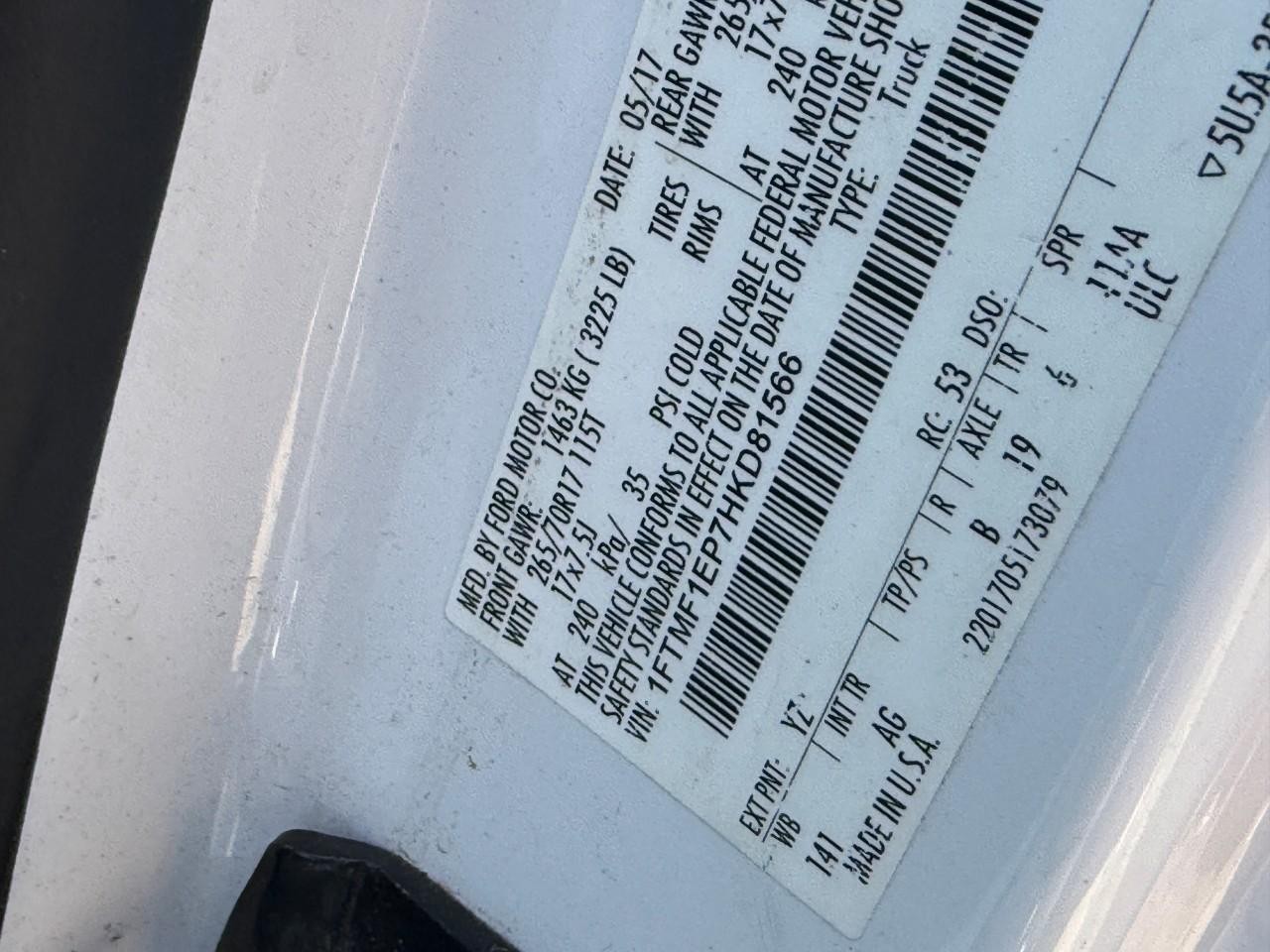 Ford F-150 Vehicle Full-screen Gallery Image 18