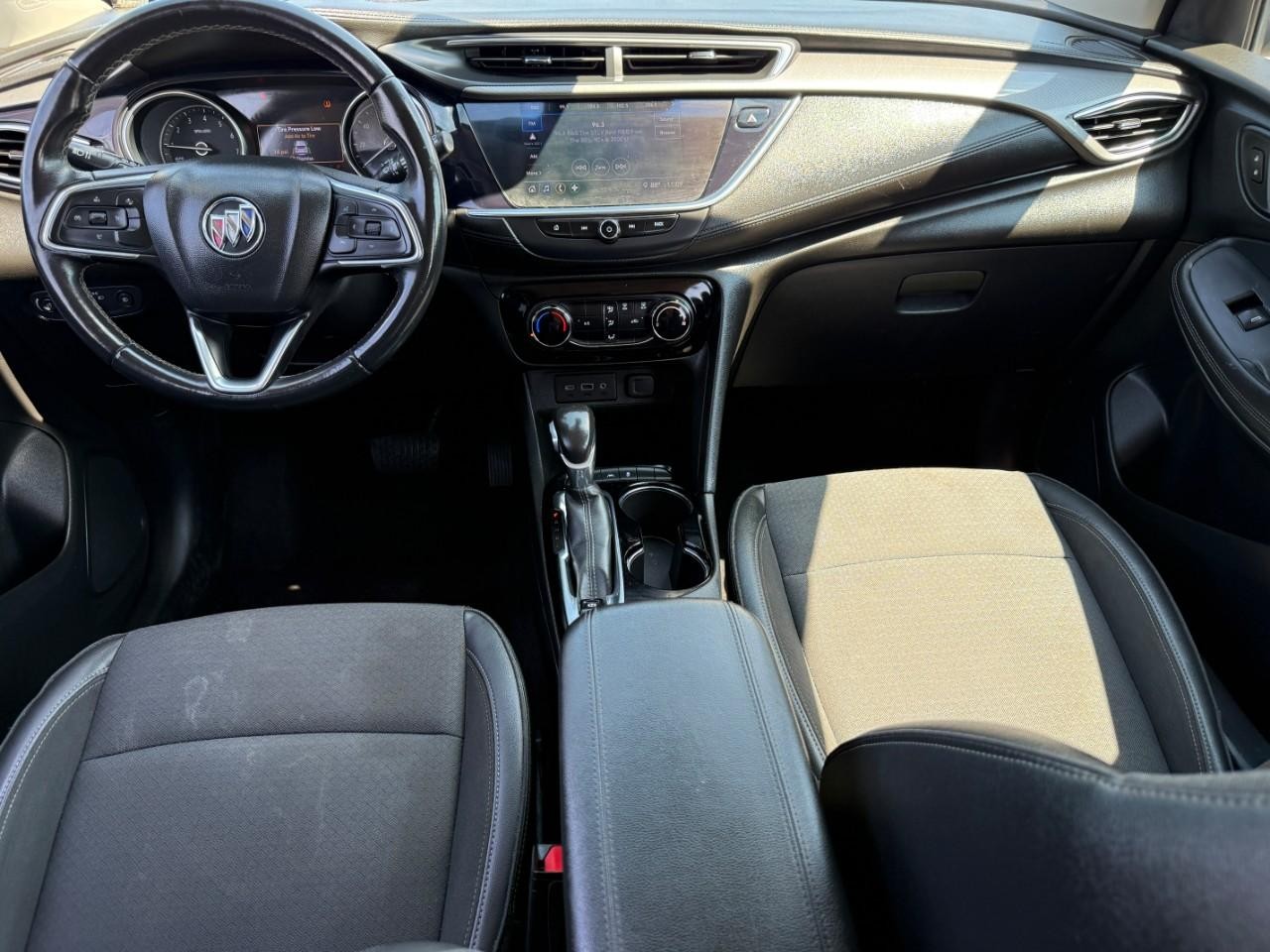 Buick Encore GX Vehicle Full-screen Gallery Image 12