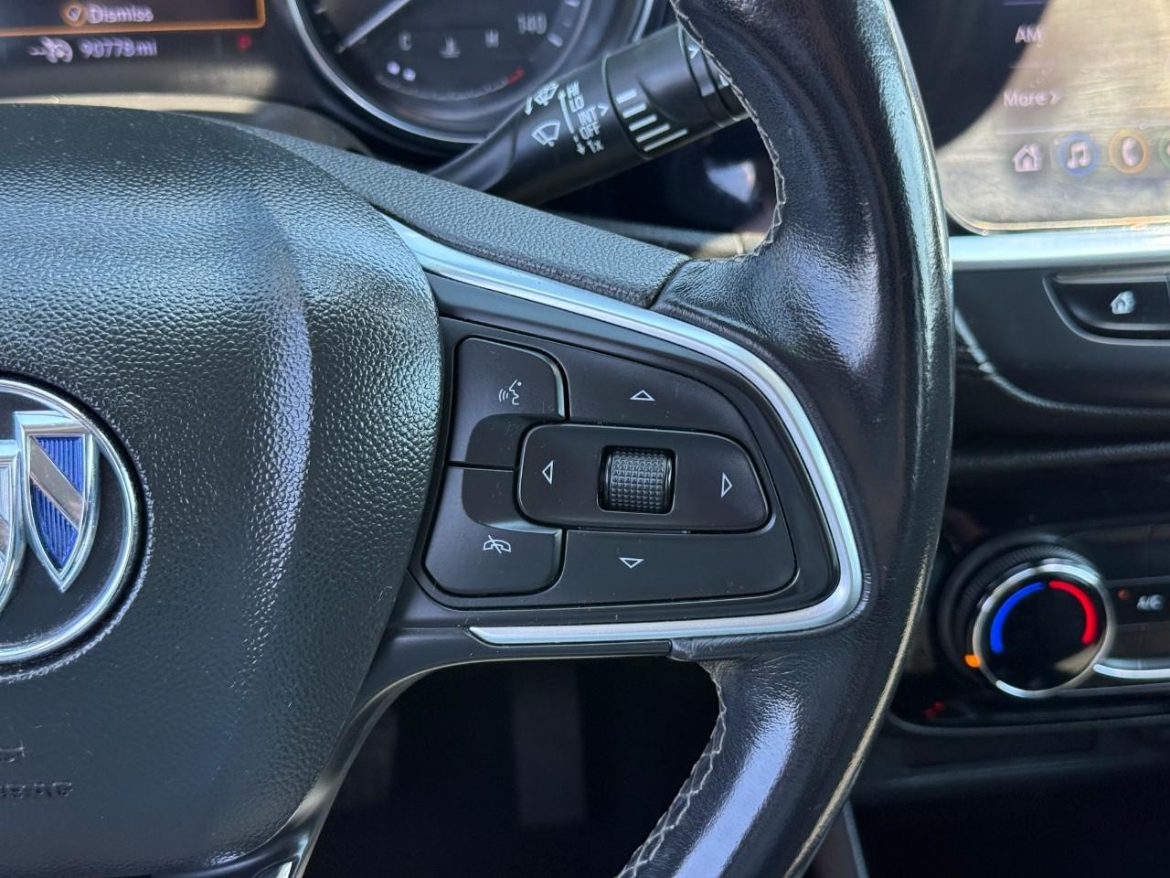 Buick Encore GX Vehicle Full-screen Gallery Image 20