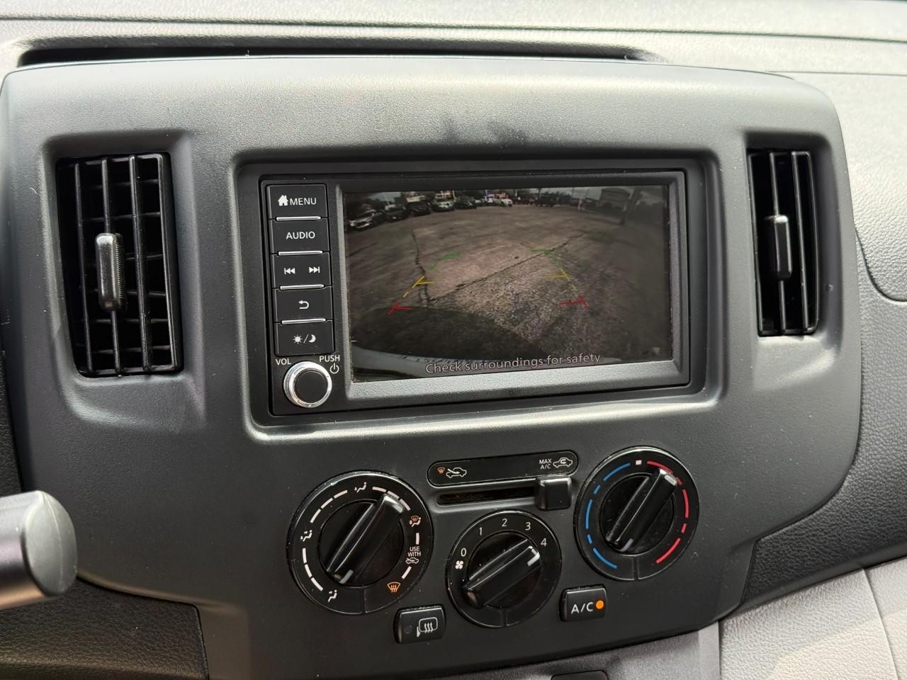 Nissan NV200 Compact Cargo Vehicle Full-screen Gallery Image 18