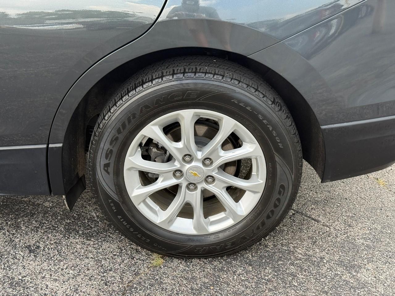 Chevrolet Equinox Vehicle Full-screen Gallery Image 06