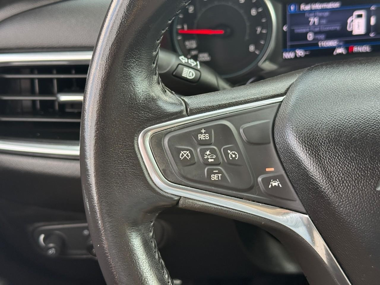 Chevrolet Equinox Vehicle Full-screen Gallery Image 18
