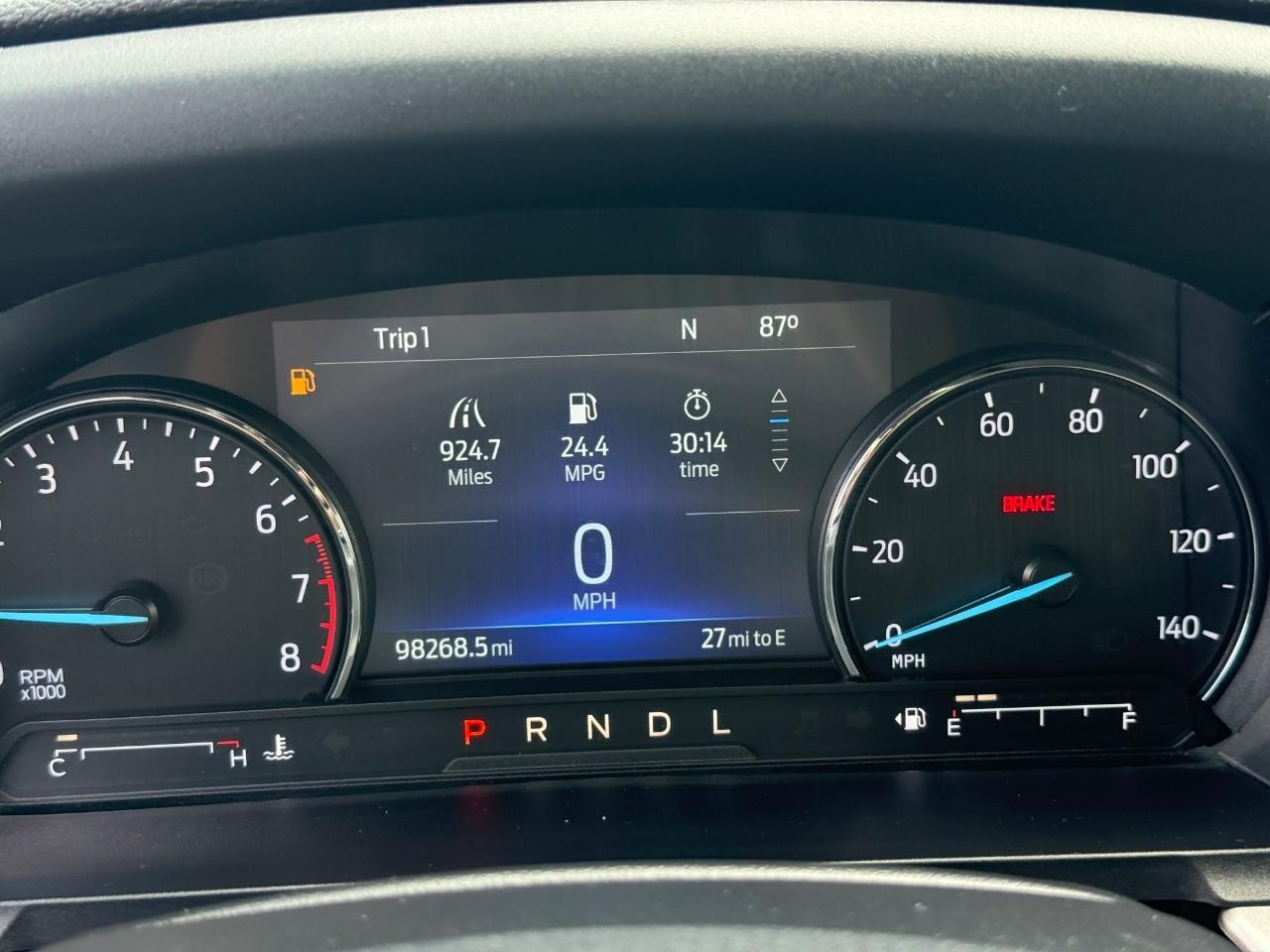 Ford Explorer Vehicle Full-screen Gallery Image 22