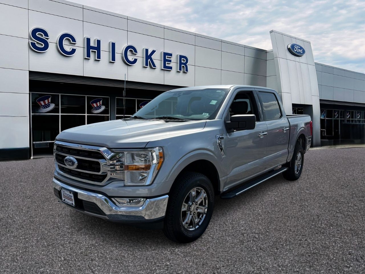 Ford F-150 Vehicle Full-screen Gallery Image 04