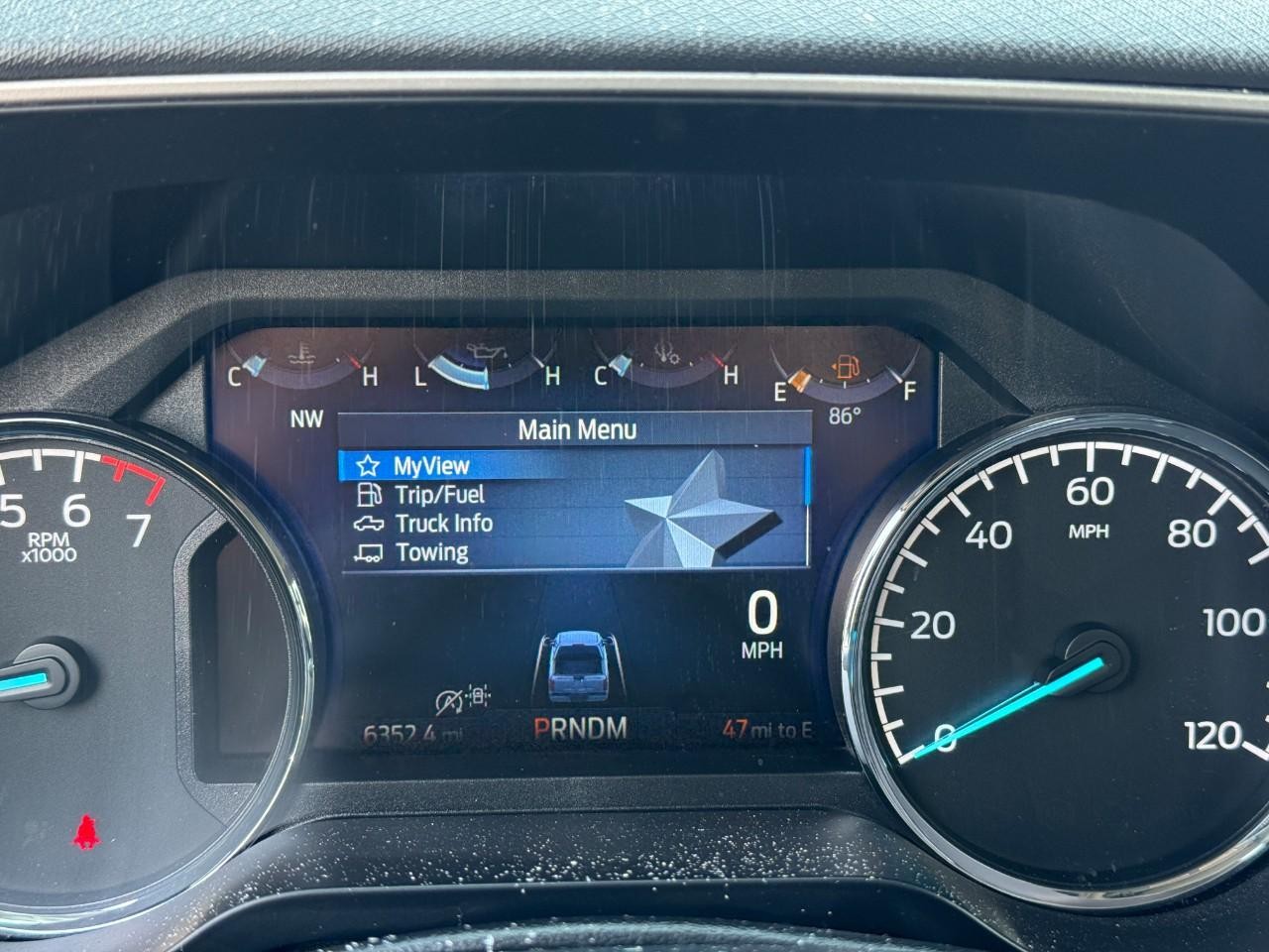 Ford F-150 Vehicle Full-screen Gallery Image 20