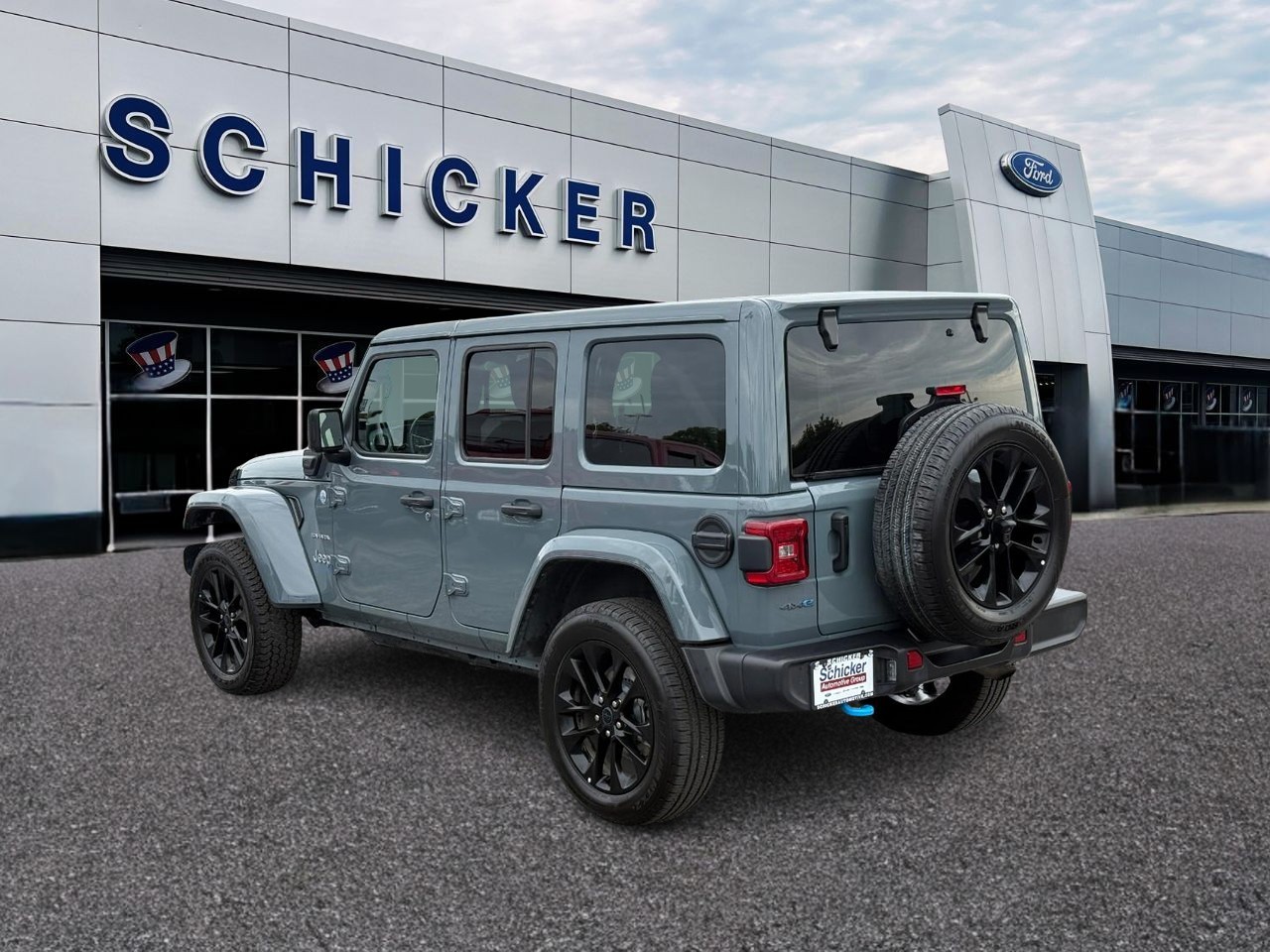 Jeep Wrangler 4xe Vehicle Full-screen Gallery Image 03
