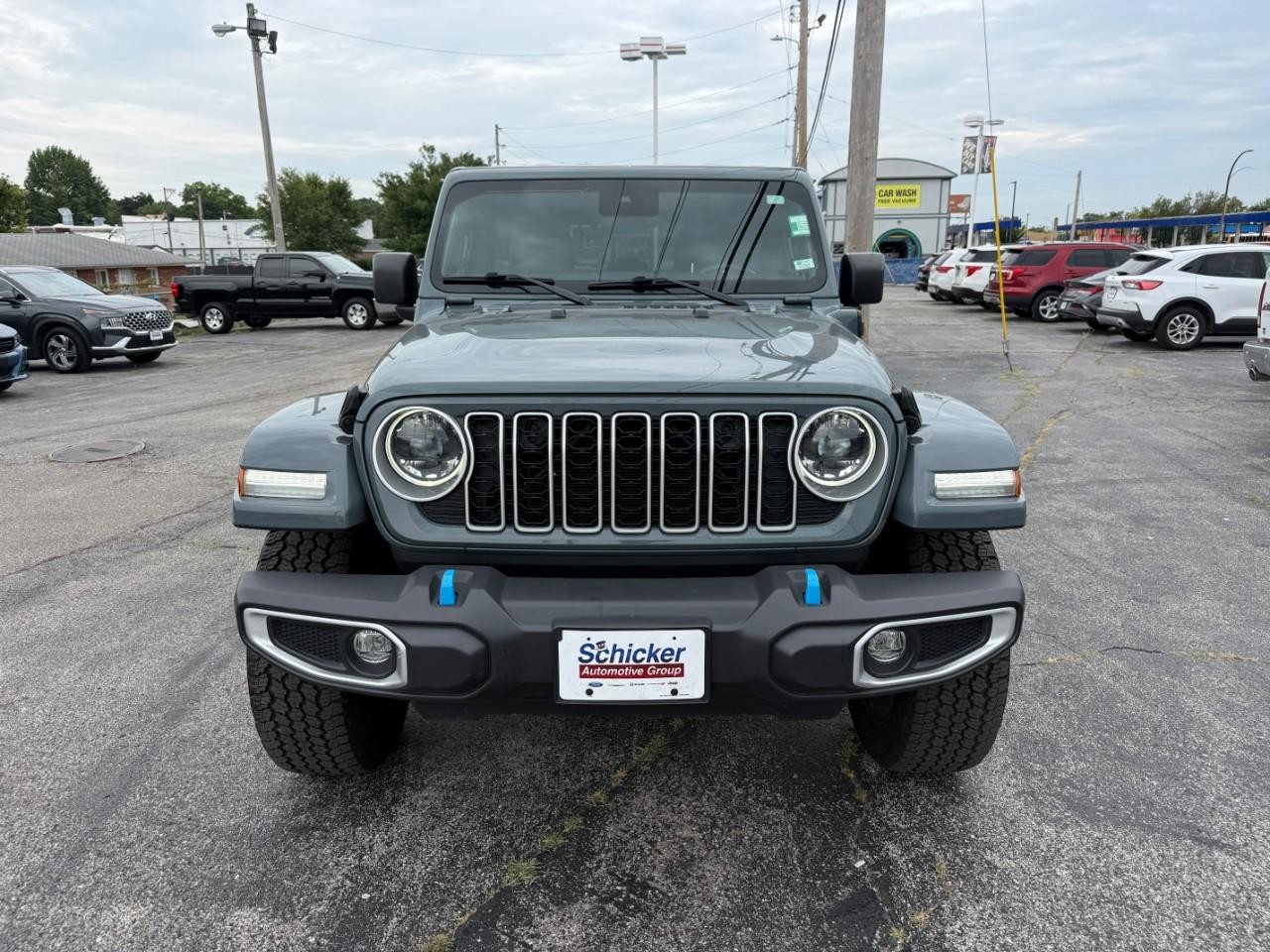 Jeep Wrangler 4xe Vehicle Full-screen Gallery Image 09