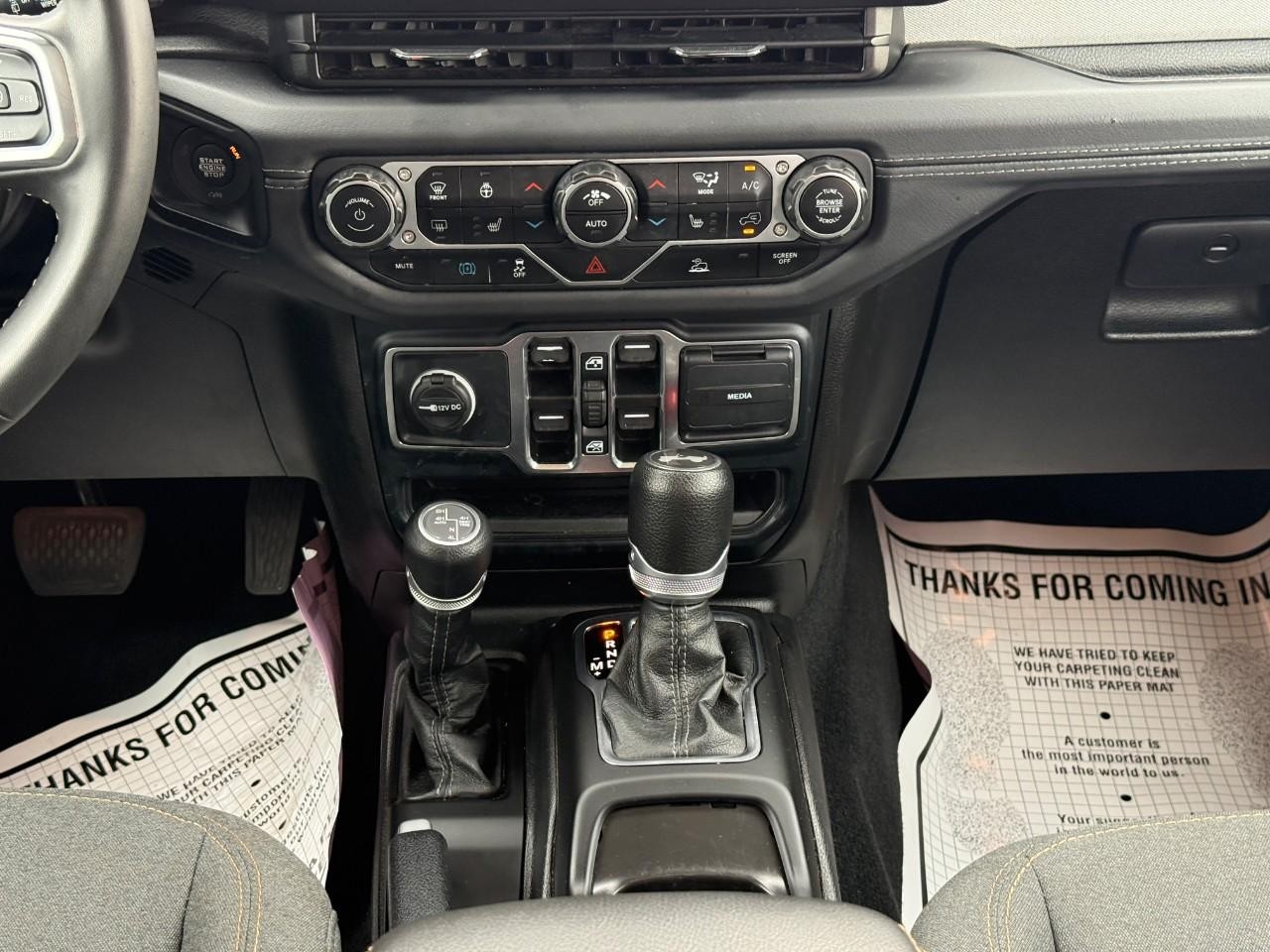Jeep Wrangler 4xe Vehicle Full-screen Gallery Image 14