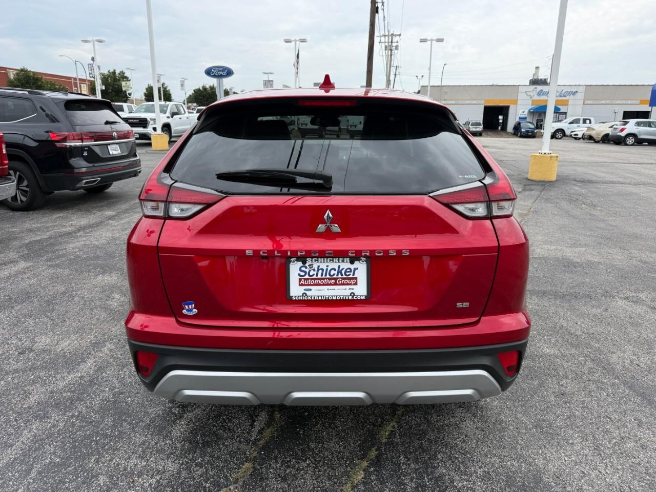Mitsubishi Eclipse Cross Vehicle Full-screen Gallery Image 08