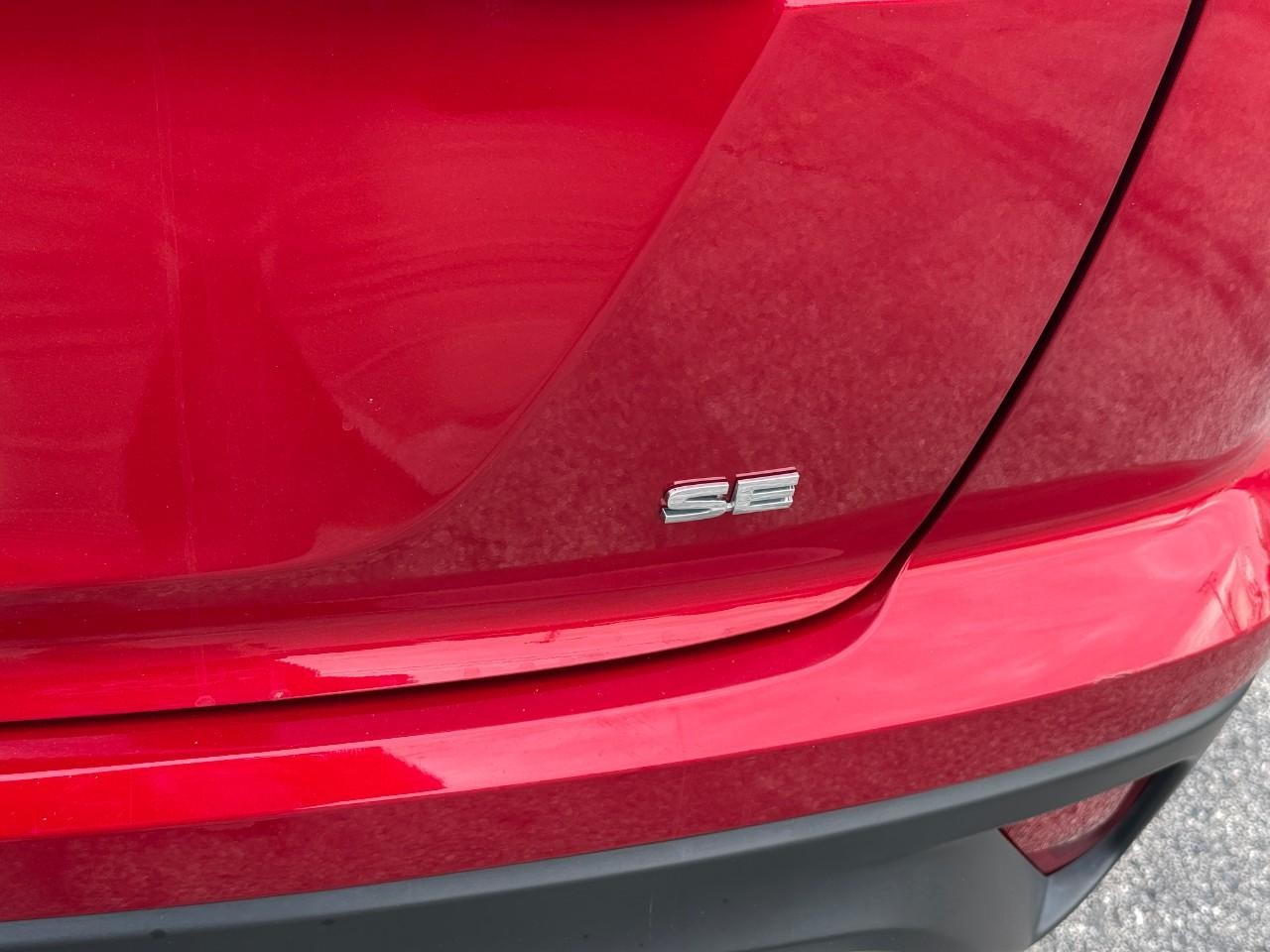 Mitsubishi Eclipse Cross Vehicle Full-screen Gallery Image 10