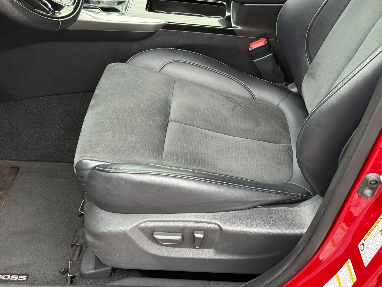 Mitsubishi Eclipse Cross Vehicle Full-screen Gallery Image 19