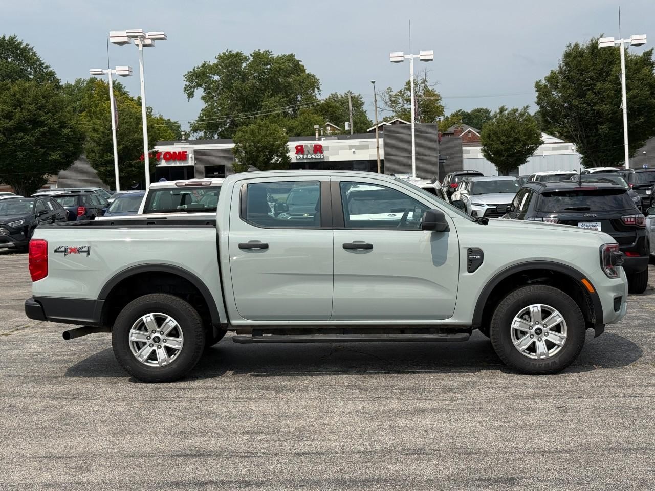Ford Ranger Vehicle Full-screen Gallery Image 05