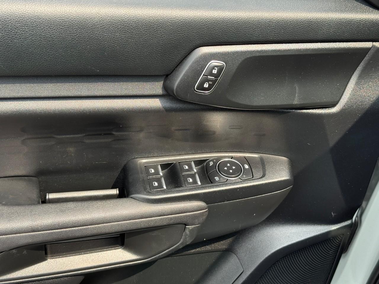 Ford Ranger Vehicle Full-screen Gallery Image 15