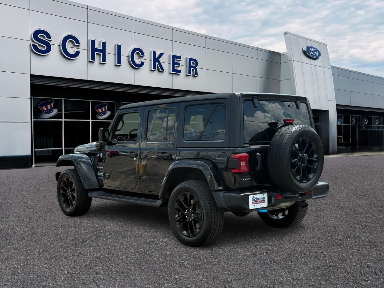 Jeep Wrangler 4xe Vehicle Full-screen Gallery Image 03