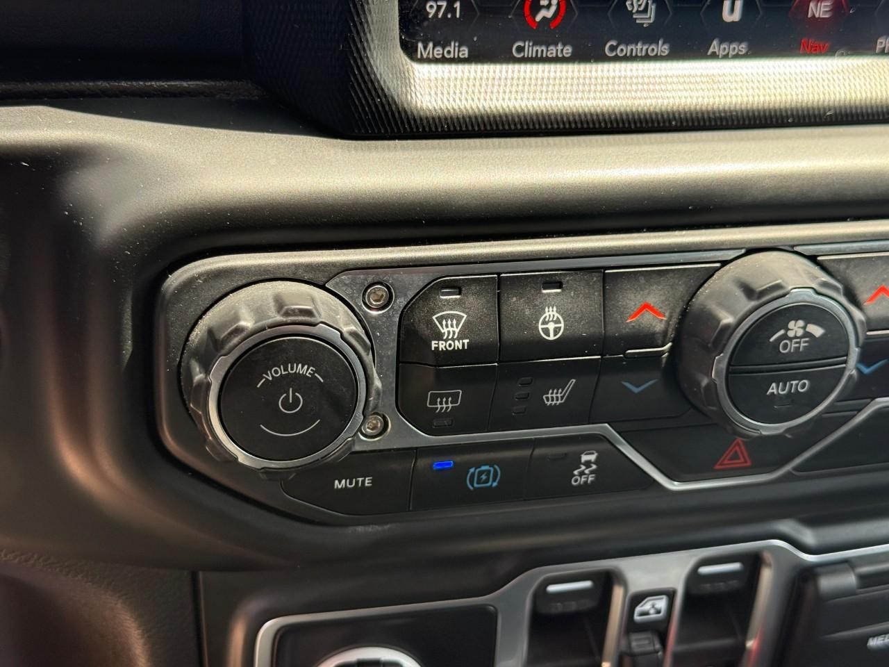 Jeep Wrangler 4xe Vehicle Full-screen Gallery Image 22
