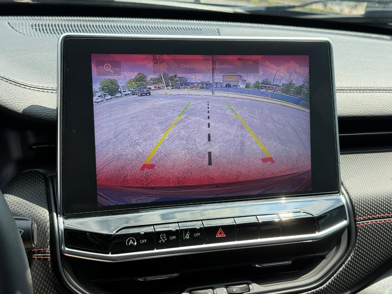 Jeep Compass Vehicle Full-screen Gallery Image 22
