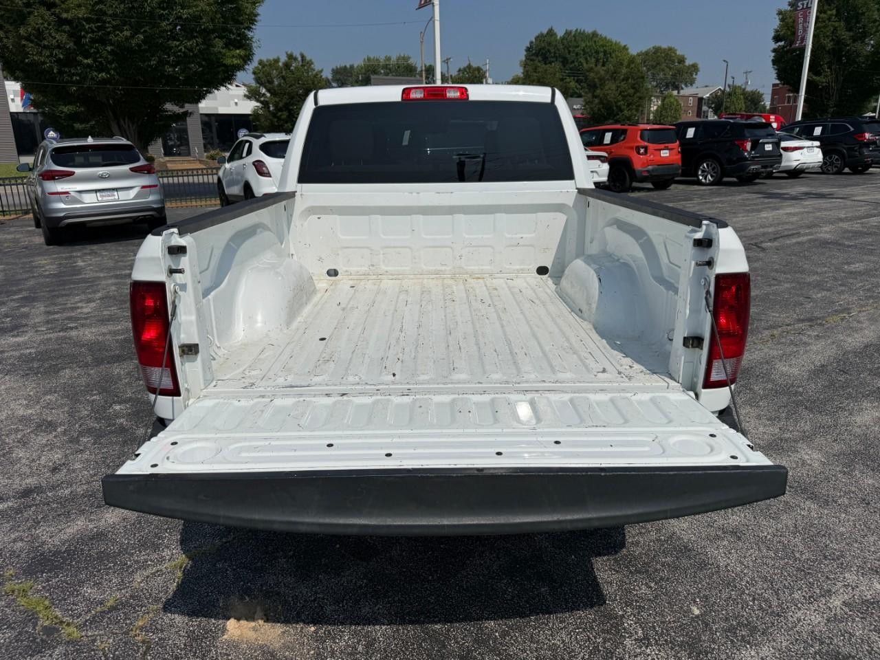 Ram 1500 Vehicle Full-screen Gallery Image 07