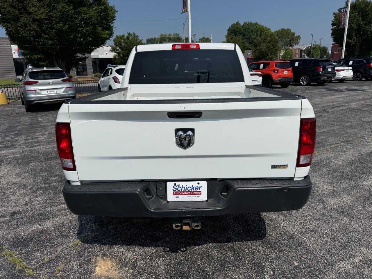 Ram 1500 Vehicle Full-screen Gallery Image 08