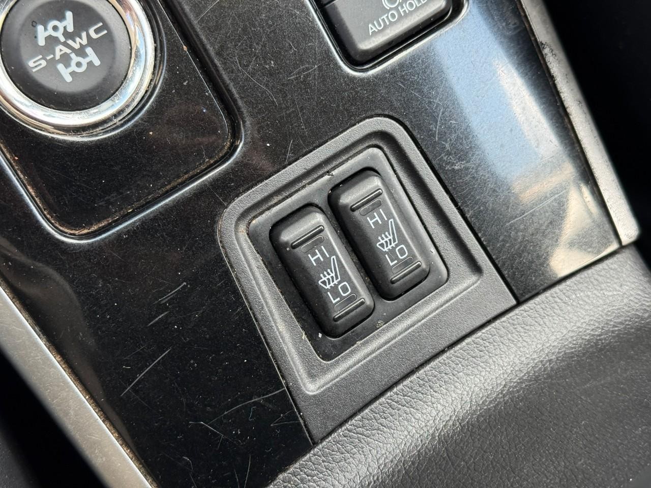 Mitsubishi Outlander Vehicle Full-screen Gallery Image 21