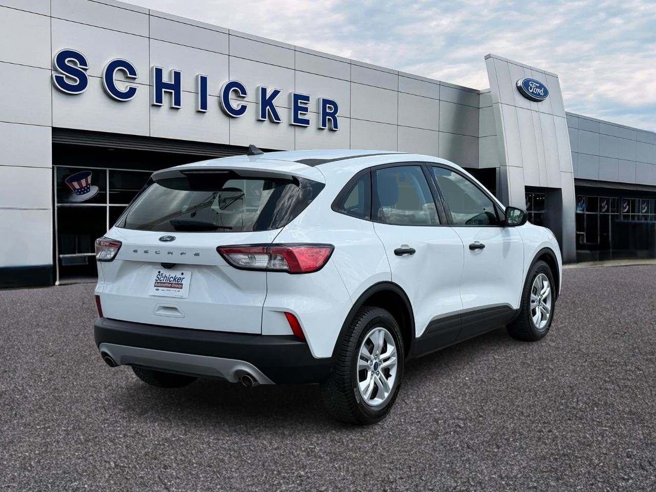 Ford Escape Vehicle Full-screen Gallery Image 02