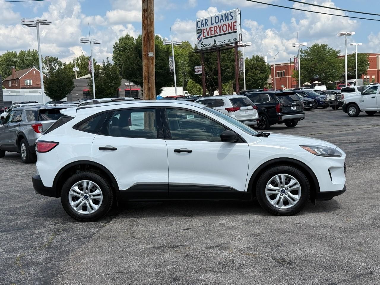 Ford Escape Vehicle Full-screen Gallery Image 05