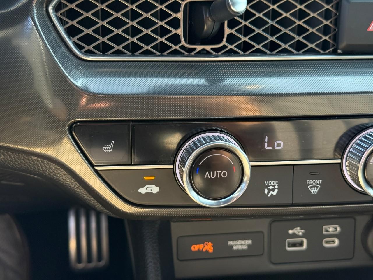 Acura Integra Vehicle Full-screen Gallery Image 23