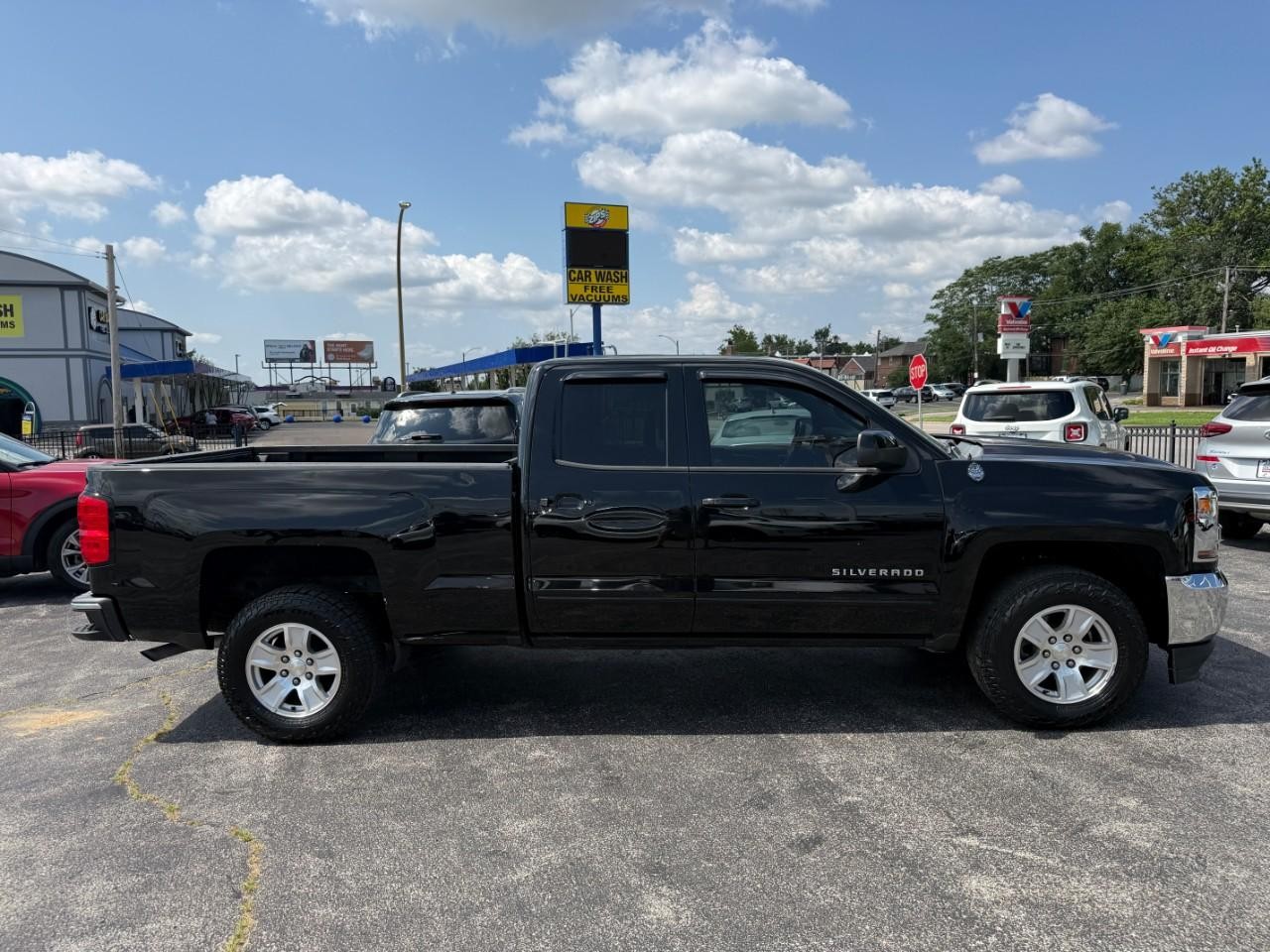 Chevrolet Silverado 1500 LD Vehicle Full-screen Gallery Image 05