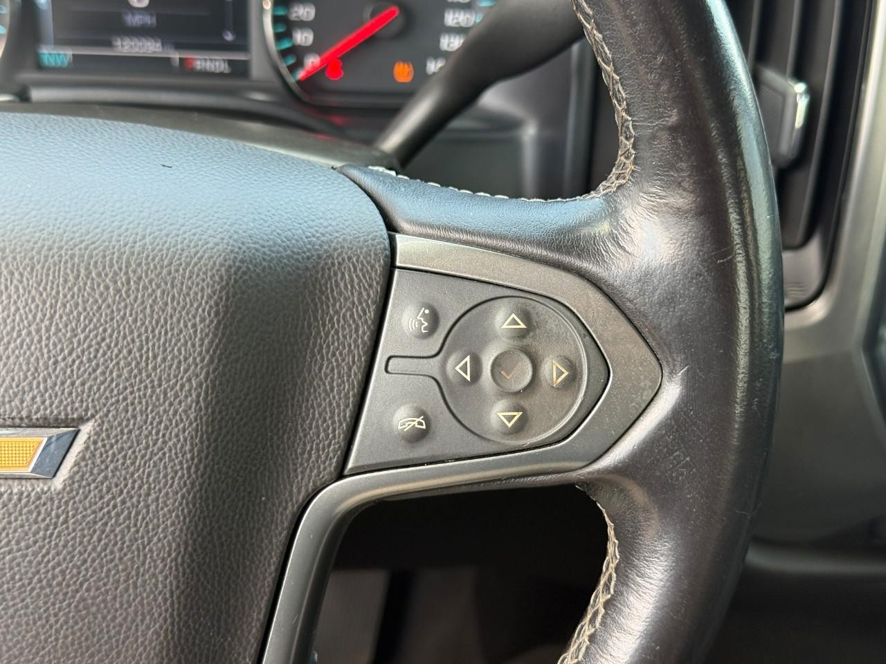 Chevrolet Silverado 1500 LD Vehicle Full-screen Gallery Image 13