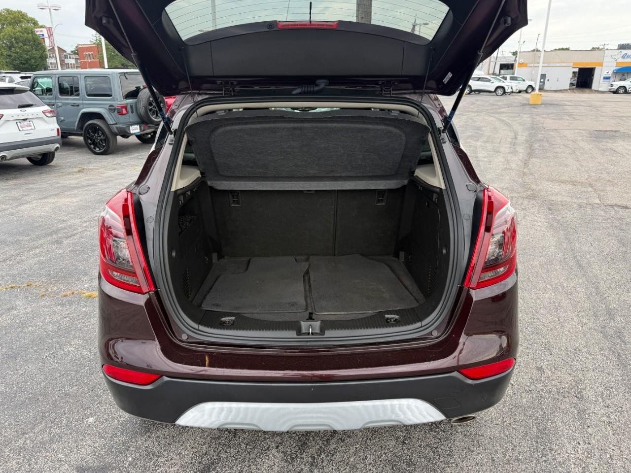 Buick Encore Vehicle Full-screen Gallery Image 07