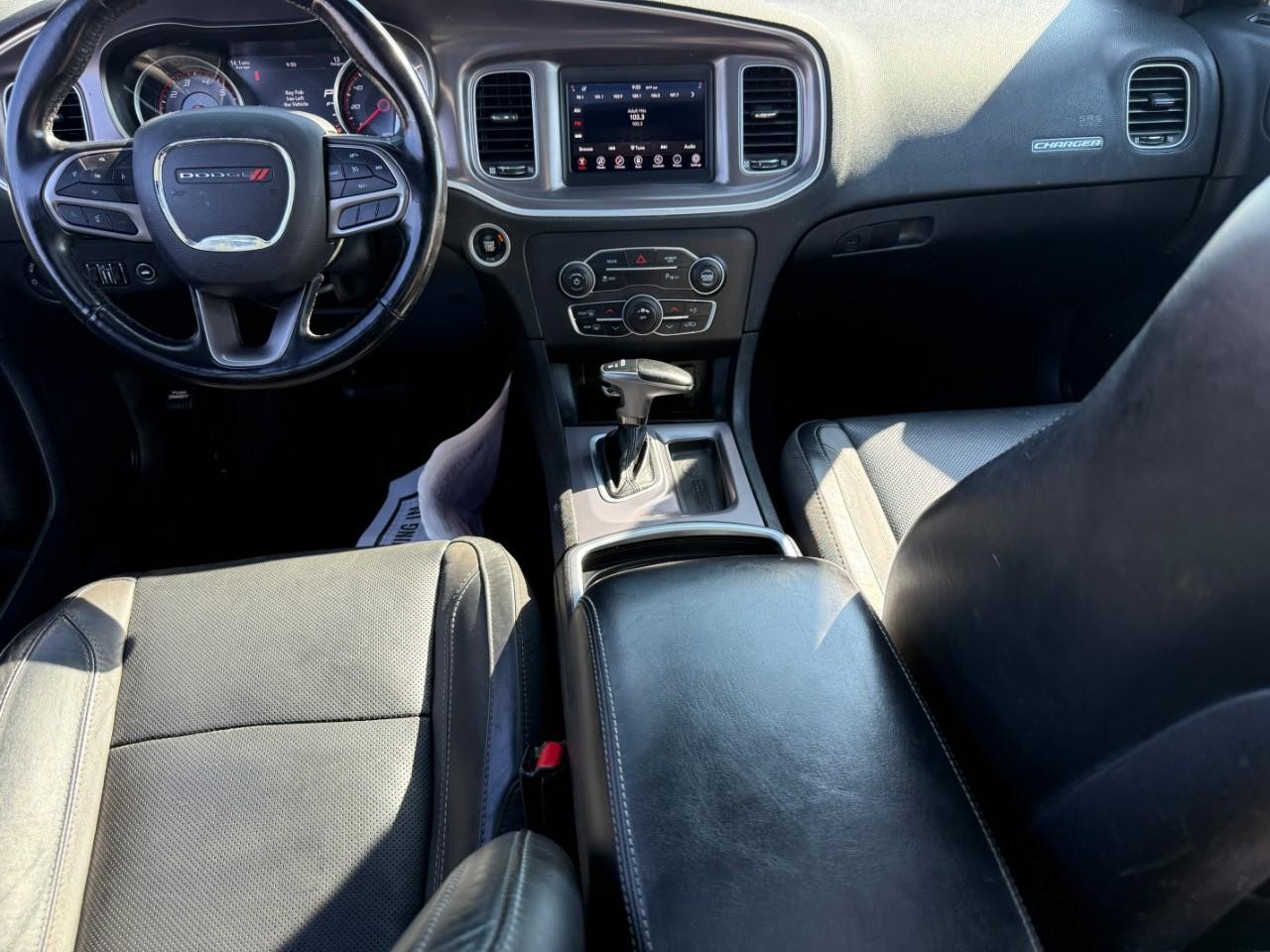Dodge Charger Vehicle Full-screen Gallery Image 11