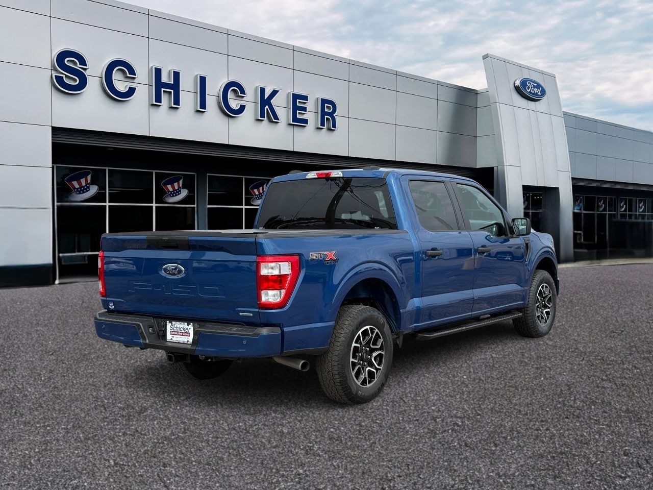 Ford F-150 Vehicle Full-screen Gallery Image 02