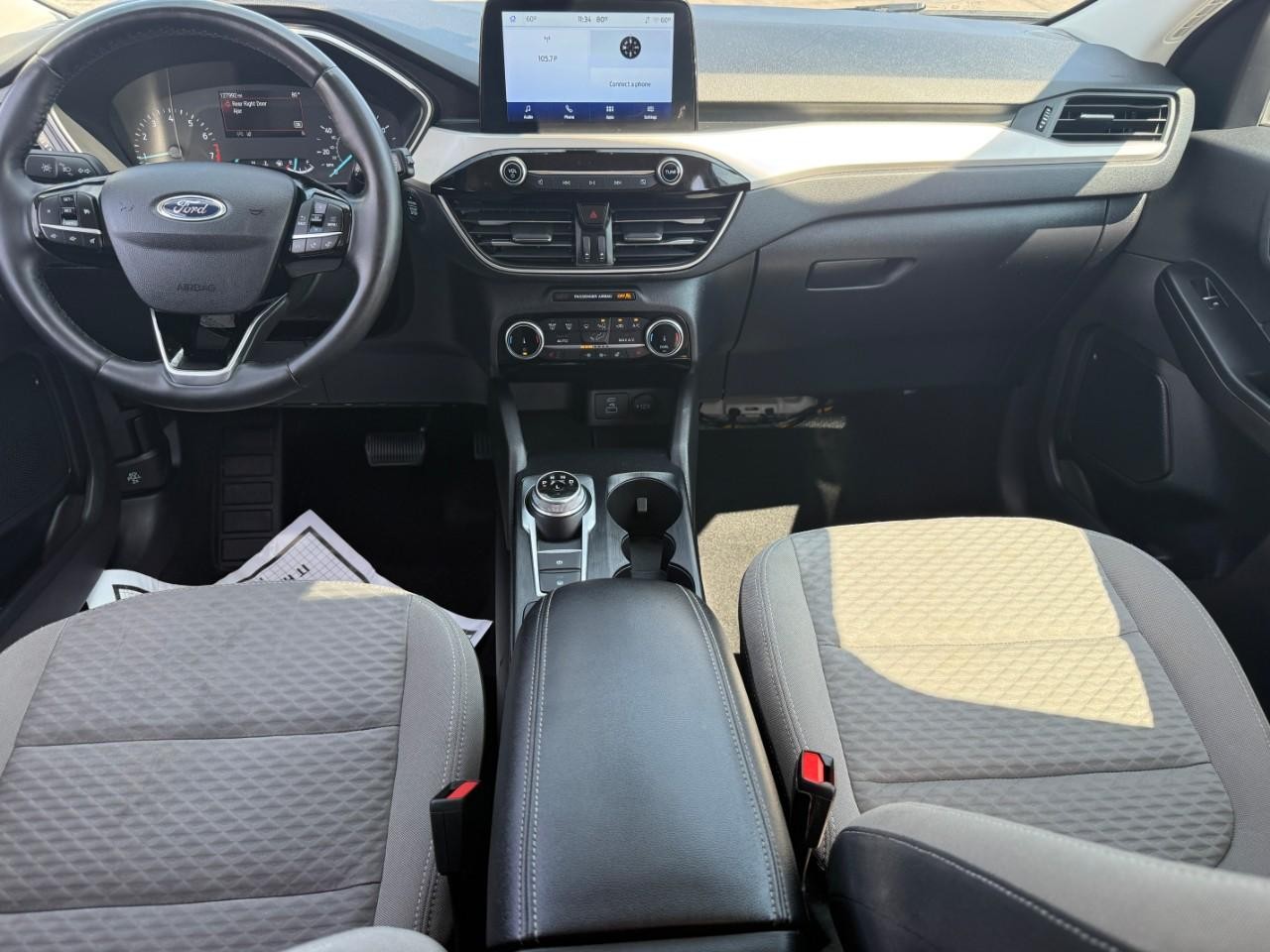 Ford Escape Vehicle Full-screen Gallery Image 11